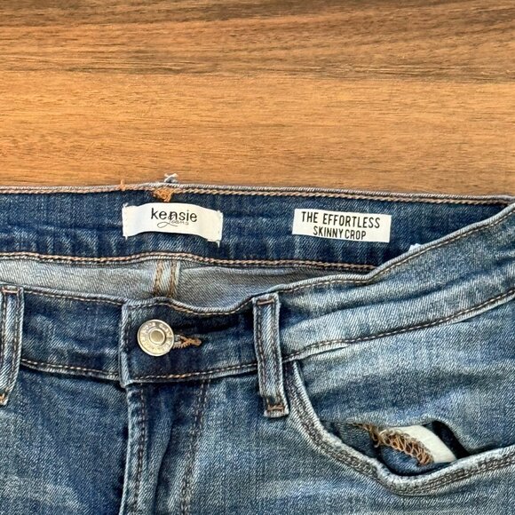 Kensie Jeans Womens 6 Medium Wash Effortless Crop Distressed Denim - Picture 2 of 6